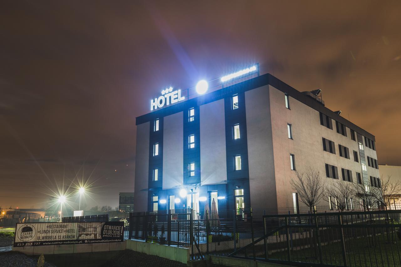Czarno Na Bialym Krakow Exterior photo